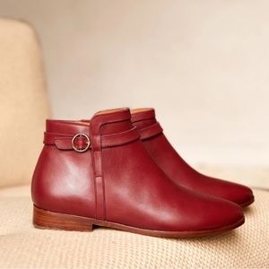 Like New Sézane Johanna Low Booties, size 37 / 6.5 in Burgundy